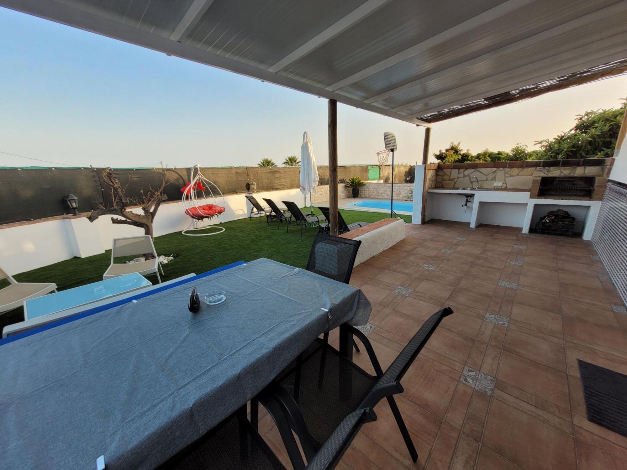 Con Piscina Y Barbacoa En 4 Personas Nerja